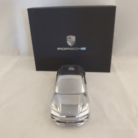 Porsche Macan EV 2025 Generation 4 - Paperweight