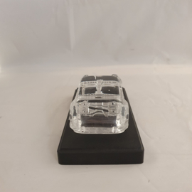 Porsche 911 en verre cristal sur socle en bois