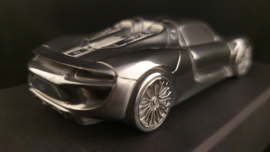 Porsche 918 Spyder - Paperweight - Mitarbeiter december 2013