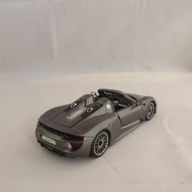 Porsche 918 Spyder gray - Bburago 1:24