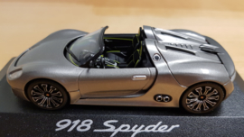 Porsche 918 Spyder officiële dealer presentatie model - IAA Frankfurt