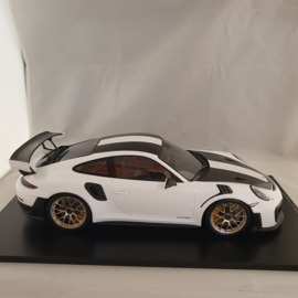 Porsche 911 991 GT2 RS Weissach Pack 2018 blanc 1:12 - Spark 12S022