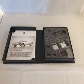 Porsche 356 numéro 1 1948 1/43 à construire soi même sous forme de livre