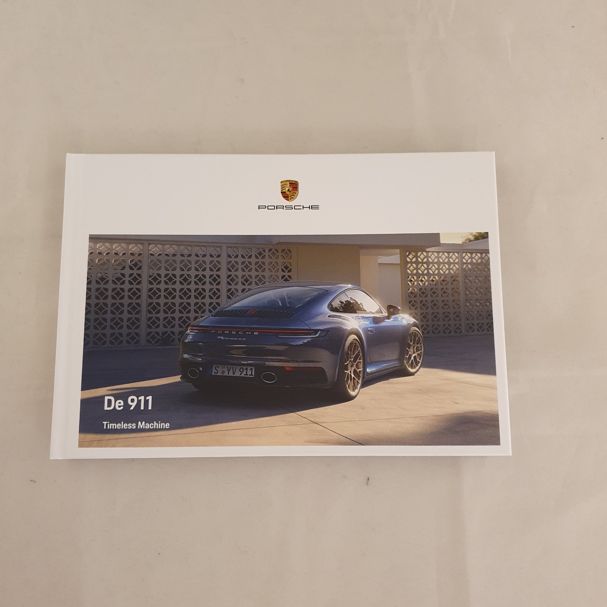 Porsche 911 992 Hardcover Brochure 2021- NL