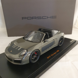 Porsche 991 Targa 4S 2018 gris 1:18 - WAX02100029