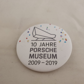 Musée Porsche - 10 ans 2009-2019 - Bouton