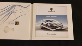 Porsche 911 991 Adaptive Aerodynamik - Pers informatie set met USB stick
