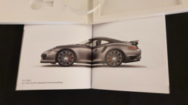 Porsche 911 991 Adaptive Aerodynamik - Press information set with USB stick