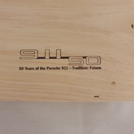 Coffret à vin Porsche 911 50ème ans avec 2 bouteilles de vin - Bordeaux Rouge Pérou 2011