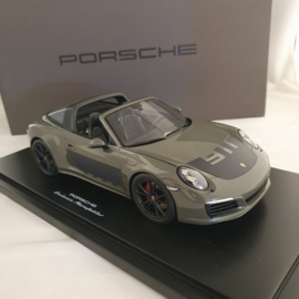 Porsche 991 Targa 4S 2018 gris 1:18 - WAX02100029