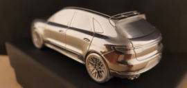 Porsche Macan Turbo 2020 - Paperweight