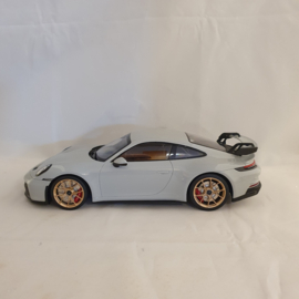 Porsche 911 992 GT3 2021 Gris Craie/Jantes Dorées 1/18 Minichamps 117069001