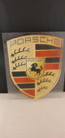 Porsche Wandpaneel mit Porsche-Logo