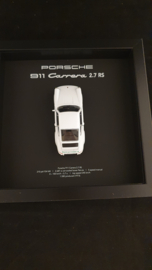 Porsche 911 Carrera 2.7 RS Blanc 3D Encadré dans une boîte d’ombre - échelle 1:37