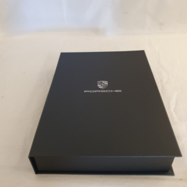 Porsche 356 numéro 1 1948 1/43 à construire soi même sous forme de livre