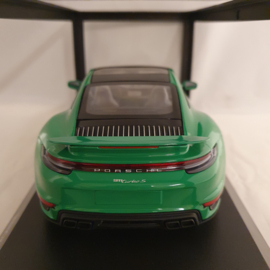 Porsche 911 992 Turbo S 2020 Vert Python 1/18 Minichamps 153069077