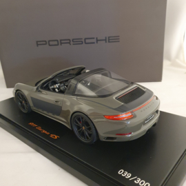 Porsche 991 Targa 4S 2018 gris 1:18 - WAX02100029