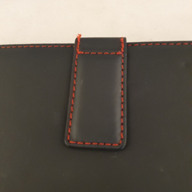 Porsche hoes voor iPad  - zwart met rode stiksels