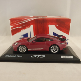Porsche 911 GT3 (992) 2021 GB editie Rubystar 1:43 Minichamps - WAP0202710RGT3