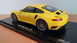 Porsche 911 (991 II) Turbo S - Racing Yellow