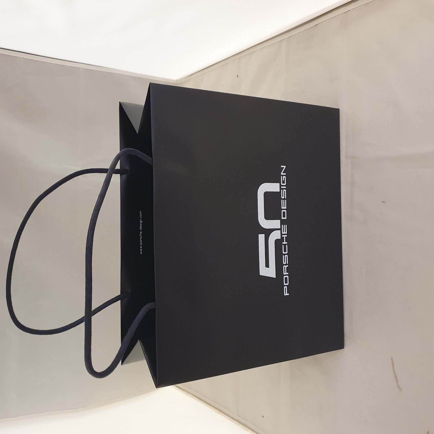 Porsche Design 50 Jahre Papiergeschenktüte klein