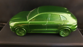 Porsche Macan Turbo 2020  Mambagreen metallic - Paperweight