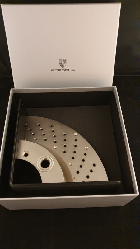 Porsche bookend - 911 Carrera brake disc | Porsche home