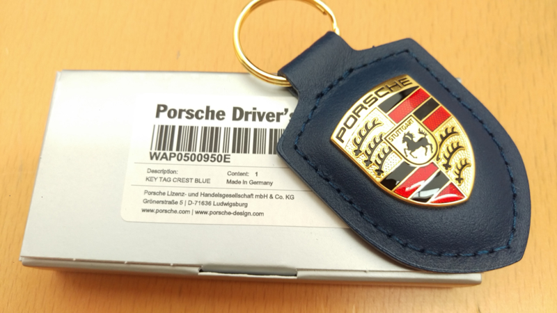 Porsche sleutelhanger met Porsche embleem - blauw