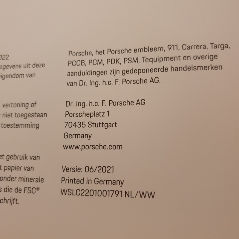 Porsche 911 992 Hardcover brochure 2022 Dutch Porsche Multimedia Porsche 911 992 Hardcover brochure 2022 Dutch Porsche Multimedia