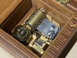 Reuge muziekdoos koffertje met 22 tonen mechaniek