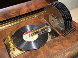 Reuge platen koffer met inleg en 7 plaatjes