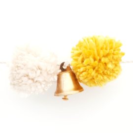 PomPom met belletjes - Wit en Geel