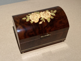 Reuge muziekdozen opruiming oude voorraad/ showroom modellen