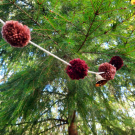 PomPom met belletjes - Roodbruin en Koper