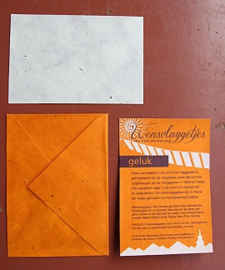 Wensvlaggetje 'Geluk', handgeschept papier, oranje
