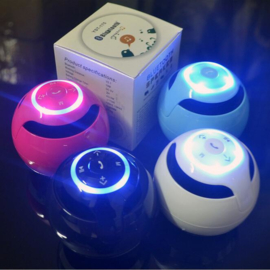 Witte bluetooth speaker met led verlichting