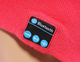 Bluetooth muts roze-rood met speakers