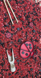 PourAndPlay Ladybugs