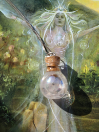 Hanger met water van The Chalice Well en rozenkwarts