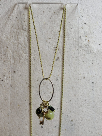 ketting met diverse bedels groen