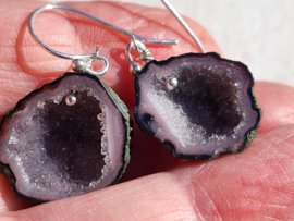mini agaat geode oorbellen