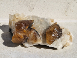 Stellar beam calciet