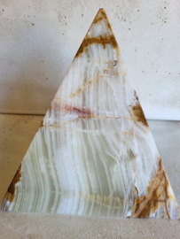 Aragoniet piramide lamp