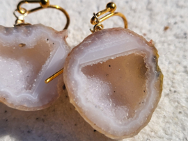 mini agaat geode oorbellen