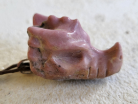 Draak hanger  van rhodochrosiet
