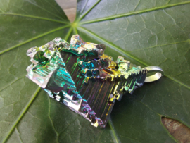 Bismuth hanger