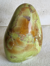 Groene opaal sculptuur