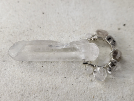 Energy tool met rutielkwarts, herkimer diamantjes en regenboog maansteen