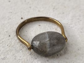 Labradoriet ring