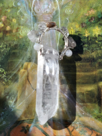 Energy tool met rutielkwarts, herkimer diamantjes en regenboog maansteen